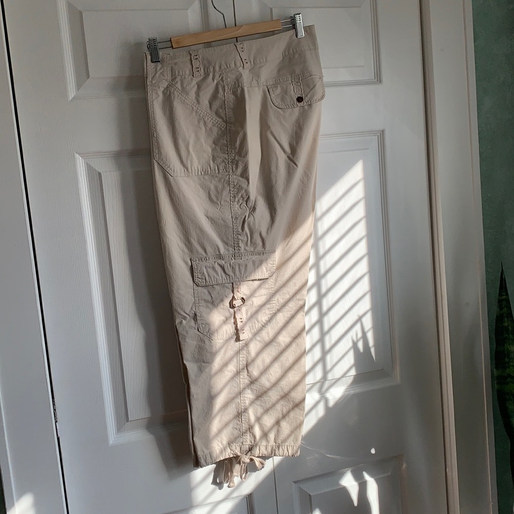 Seersucker cropped cargo pants